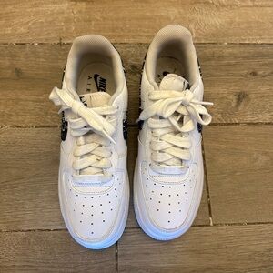 Nike Women’s Paisley Sneakers